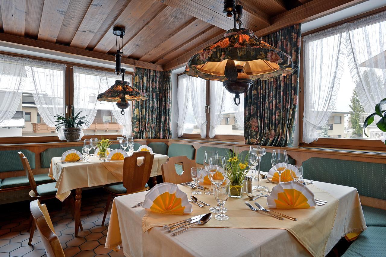 Hotel Schwarzer Adler Hippach Esterno foto